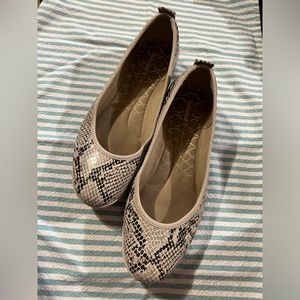 Timberland Women's Broadstreet Ultra Ballerina Flat Snake Skin Print Size 8.5